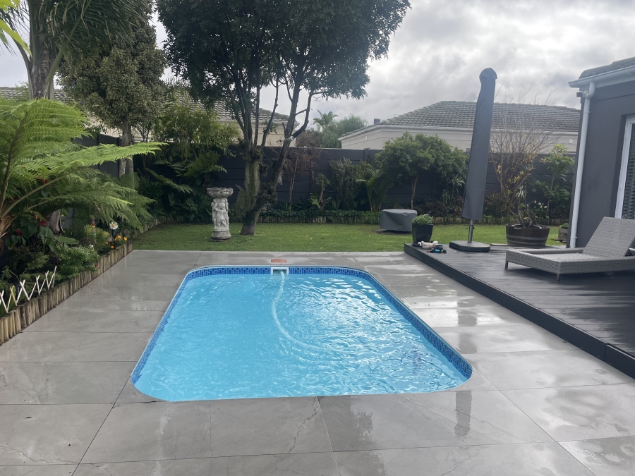 3 Bedroom Property for Sale in Sunningdale Western Cape